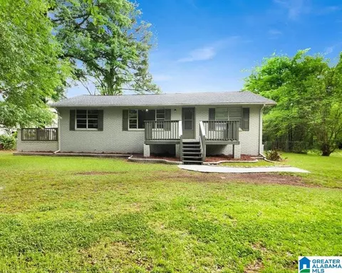 114 Crystal Ave, Hueytown, AL 35023