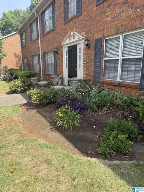 2041 Montreat Pkwy #D, Vestavia Hills, AL 35216