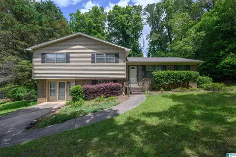 205 Dale Dr, Alabaster, AL 35007