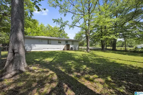 Exterior - 899 Old Warrior Rd, Sumiton, AL 35148 photo 5 of 8