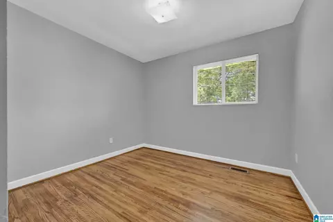 Bedroom - 899 Old Warrior Rd, Sumiton, AL 35148 photo 1 of 5