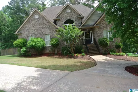 150 Crestview Cir, Trussville, AL 35173