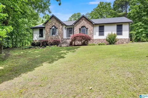 6113 Fawnhurst Dr, Anniston, AL 36206