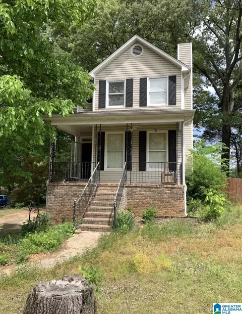 8465 Lanewood Cir, Leeds, AL 35094