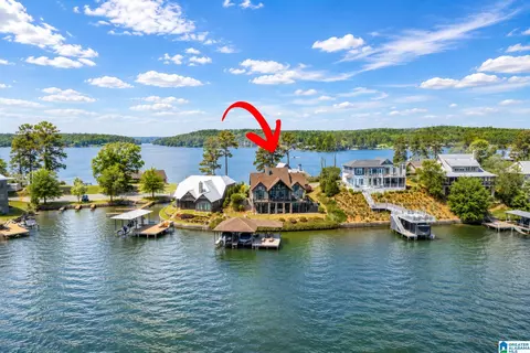 32 Narrows Pt, Alexander City, AL 35010