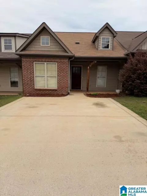 204 The Heights Dr, Calera, AL 35040