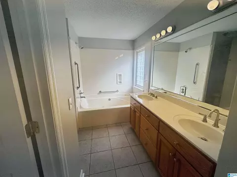 Bath - 1914 Loop Rd, Moody, AL 35004 photo 1 of 5