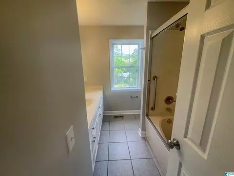 Bath - 1914 Loop Rd, Moody, AL 35004 photo 2 of 5