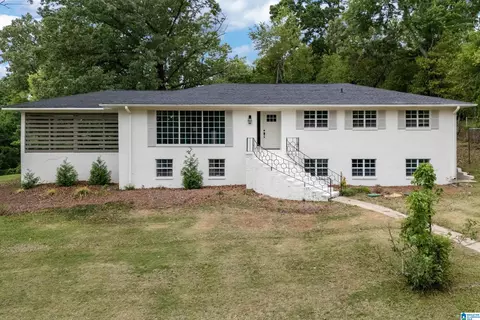 2516 Glendmere Pl, Vestavia Hills, AL 35216