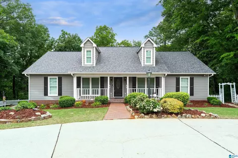 1117 Independence Dr, Alabaster, AL 35007