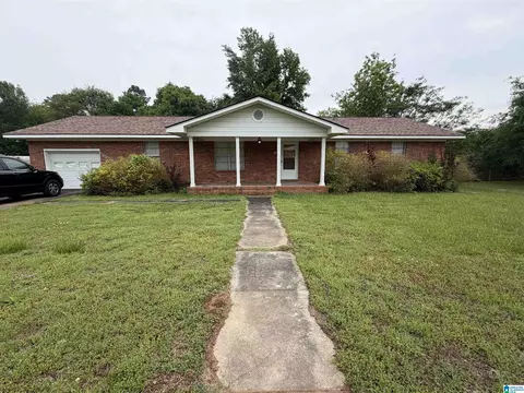102 Beasley Dr, Bessemer, AL 35023