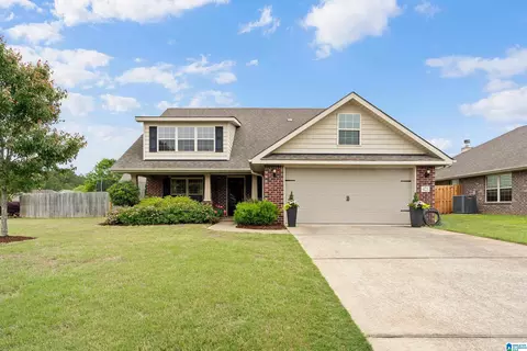 423 N River Crest Dr, Helena, AL 35080