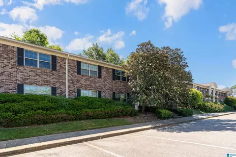 3119 Lancaster Ct #D, Homewood, AL 35209