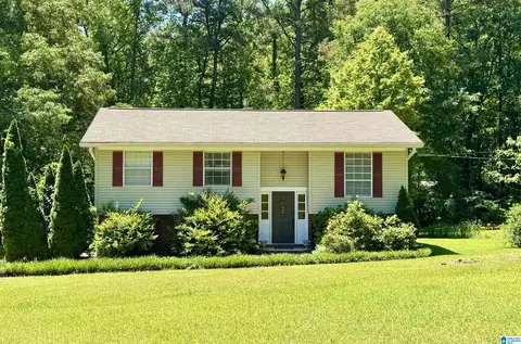 455 Spring Trl, Warrior, AL 35180