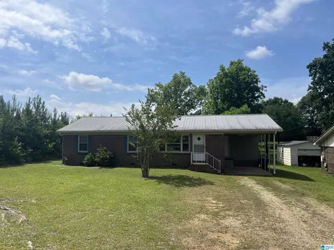 129 Woodland Dr, Talladega, AL 35160