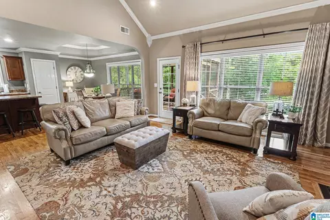 Living - 116 Eagle Cove Dr, Pelham, AL 35124 photo 3 of 3