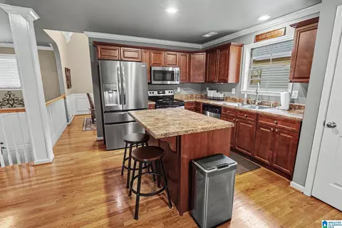 Kitchen - 116 Eagle Cove Dr, Pelham, AL 35124 photo 1 of 3