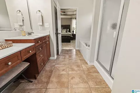 Entry Way - 116 Eagle Cove Dr, Pelham, AL 35124 photo 4 of 4