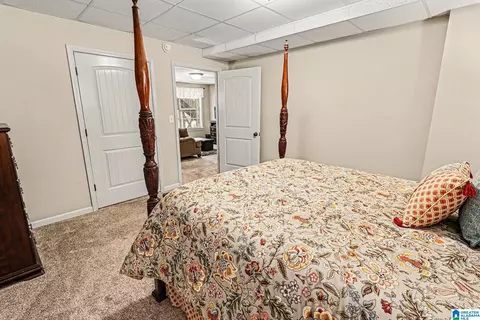 Bedroom - 116 Eagle Cove Dr, Pelham, AL 35124 photo 8 of 8
