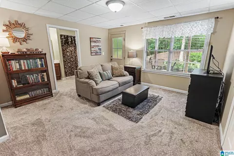 Bedroom - 116 Eagle Cove Dr, Pelham, AL 35124 photo 6 of 8