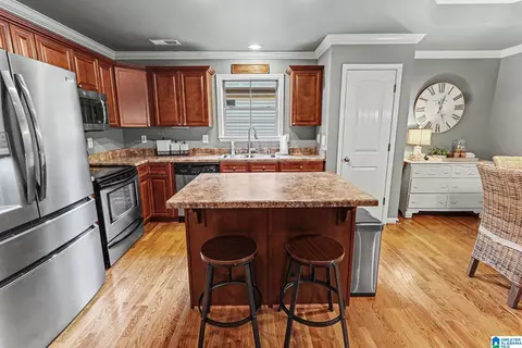 Kitchen - 116 Eagle Cove Dr, Pelham, AL 35124 photo 3 of 3