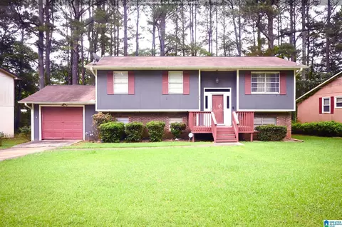 1219 25th Ave N, Hueytown, AL 35023