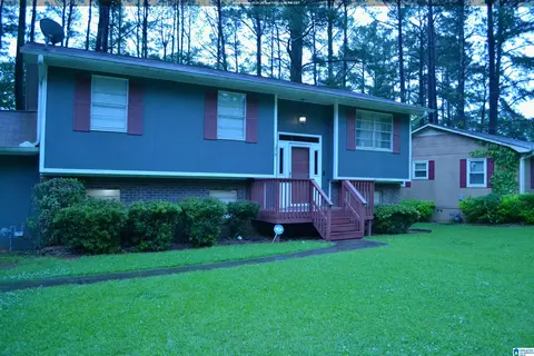 1219 25th Ave N, Hueytown, AL 35023