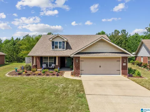 424 River Crest Dr N, Helena, AL 35080