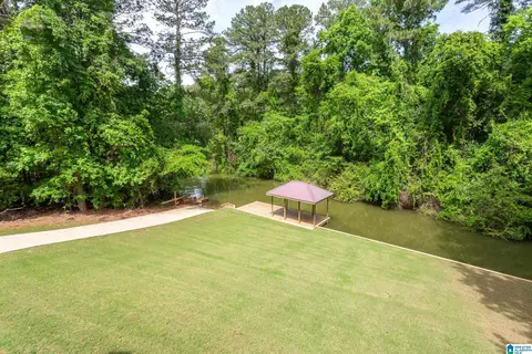 215 Davis Acres Dr, Alpine, AL 35014