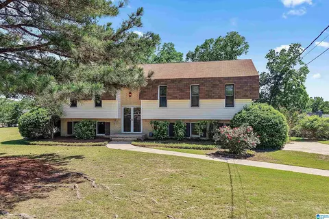 504 Wilderness Rd, Pelham, AL 35124