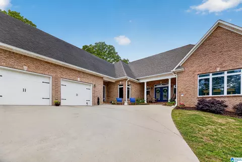 926 Deblyn Cir, Moody, AL 35004
