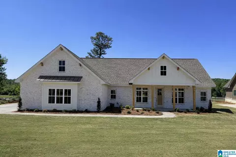 372 Lake Creek Dr, Guntersville, AL 35976