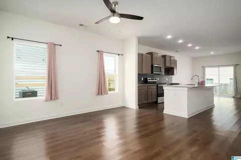 Living - 9913 Hunter Pl, Warrior, AL 35180 photo 1 of 2