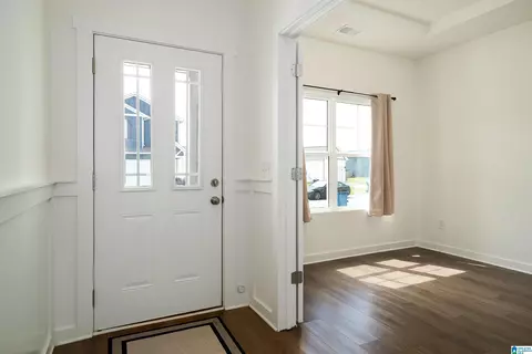 Entry Way - 9913 Hunter Pl, Warrior, AL 35180 photo 2 of 5