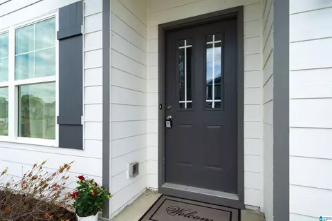 Entry Way - 9913 Hunter Pl, Warrior, AL 35180 photo 1 of 5