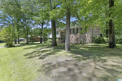 Exterior - 5509 Mccaleb Dr, Dora, AL 35062 photo 4 of 8