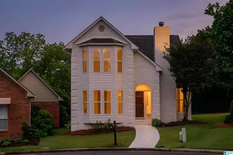 3104 Canterbury Pl, Vestavia, AL 35243