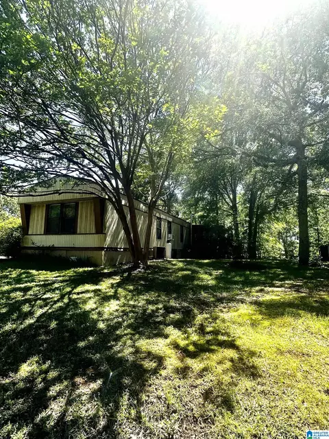 9599 Golden Ln, Bessemer, AL 35023