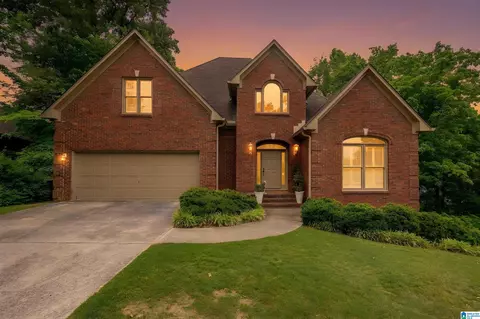 341 Delcris Ct, Homewood, AL 35209