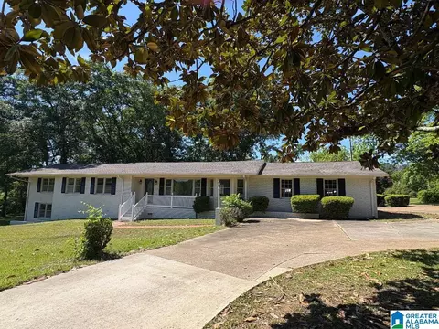 301 W Ridgewood Rd, Jasper, AL 35504