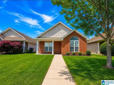 2013 Village Ln, Calera, AL 35040