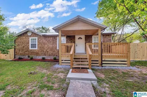 300 6th St, Docena, AL 35060