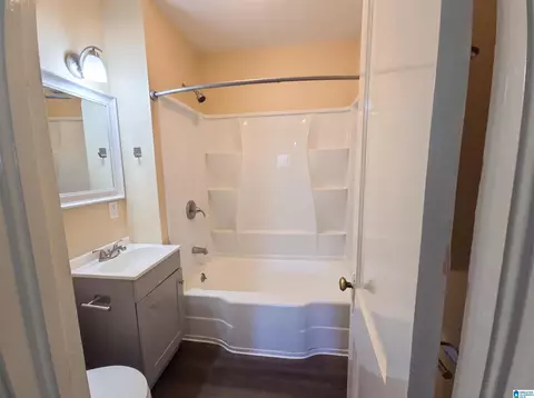 Bath - 1401 E 9th St, Anniston, AL 36207 photo 2 of 3
