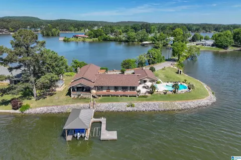 243 Rock Inn Pt, Cropwell, AL 35054