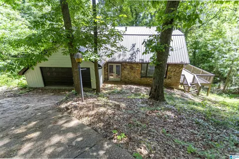 1645 Faircrest Dr, Hueytown, AL 35023