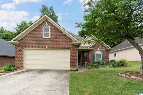821 Greystone Highlands Dr, Birmingham, AL 35242