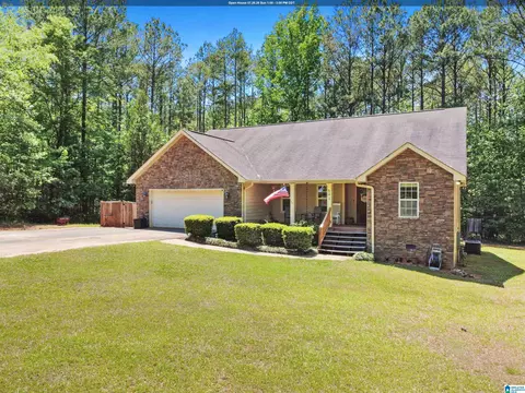 593 Wysteria Ln, Sylacauga, AL 35151