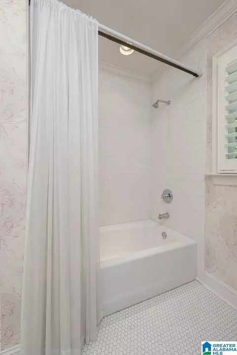 Bath - 10 Memory Ln, Birmingham, AL 35213 photo 5 of 5