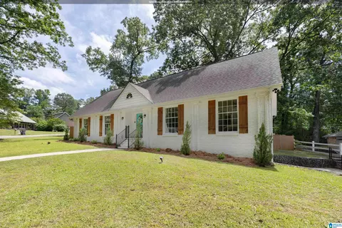 2200 Tal Heim Dr, Hoover, AL 35216