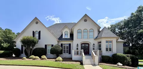 224 Cahaba Oaks Trl, Indian Springs Village, AL 35124